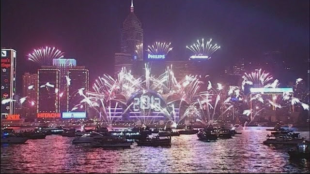 CELEBRATE NATIONAL DAY WATCHING THE FIREWORKS ON HUNGRY HONG KONG’S YACHT TRIP ON OCTOBER 1ST
