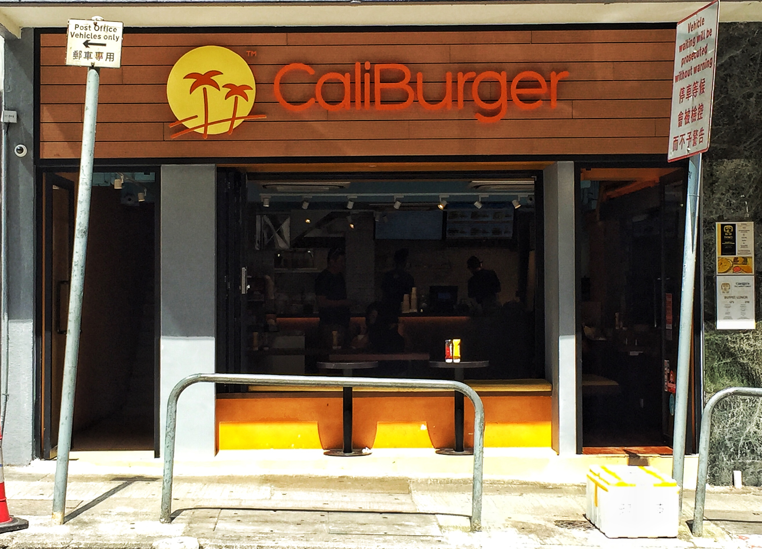 Caliburger foodpanda delivery