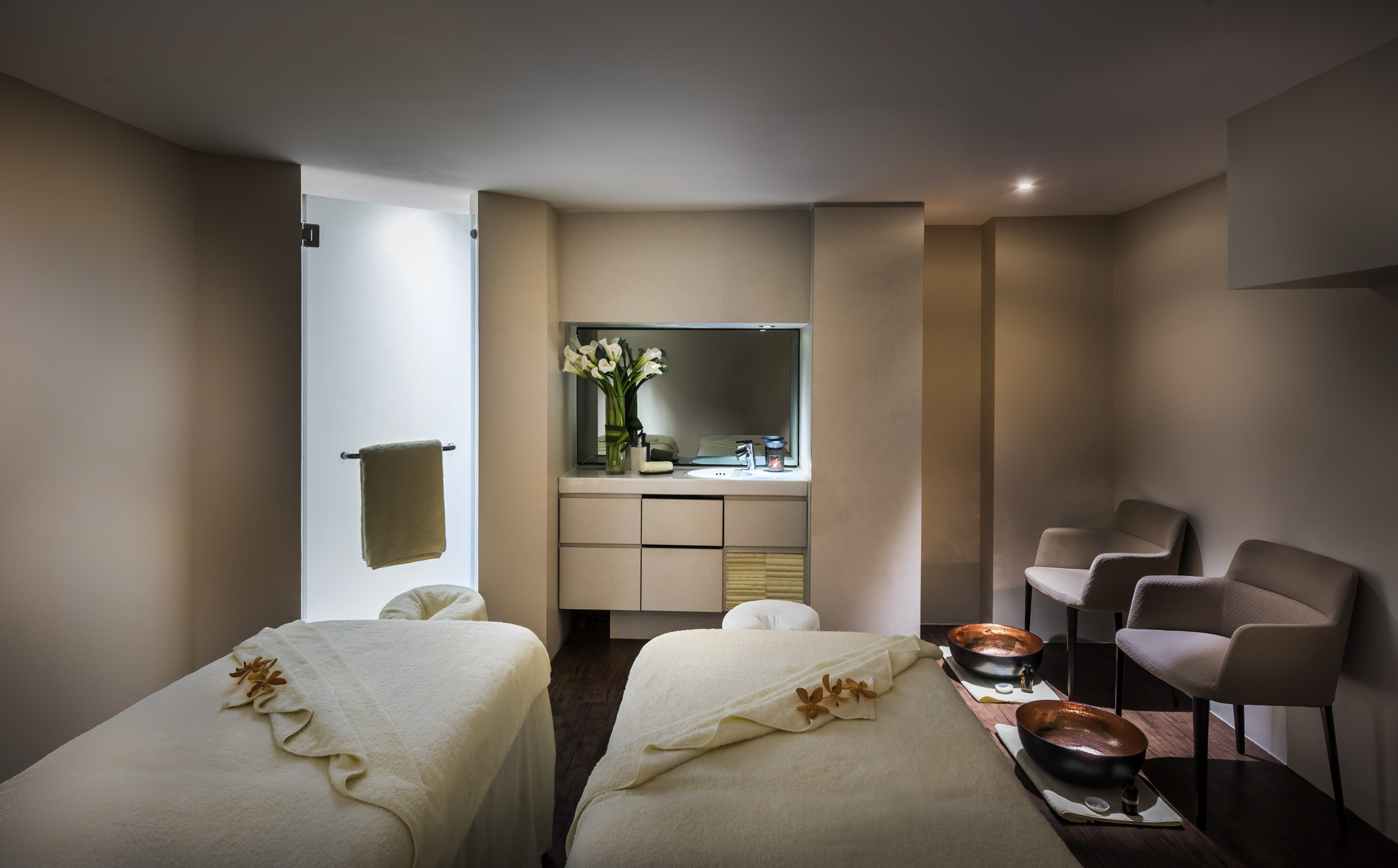 the-fullerton-spa-couples-treatment-room